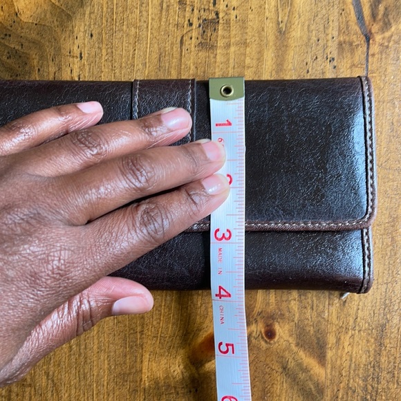 Liz Claiborne wallet - Picture 6 of 6